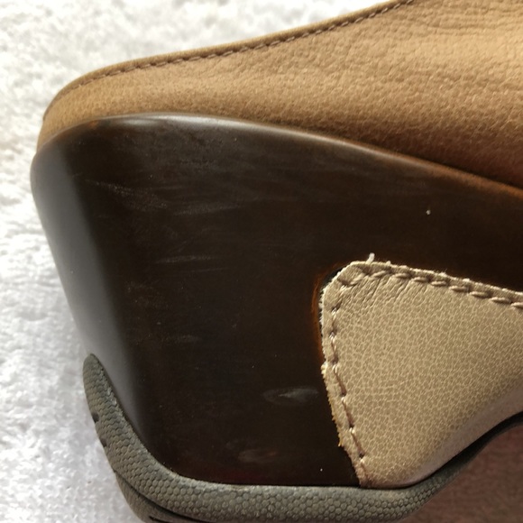 White Mountain leather Mary Jane style clogs - Picture 12 of 12